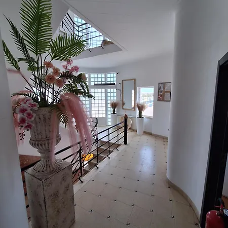 Pearl Hostal